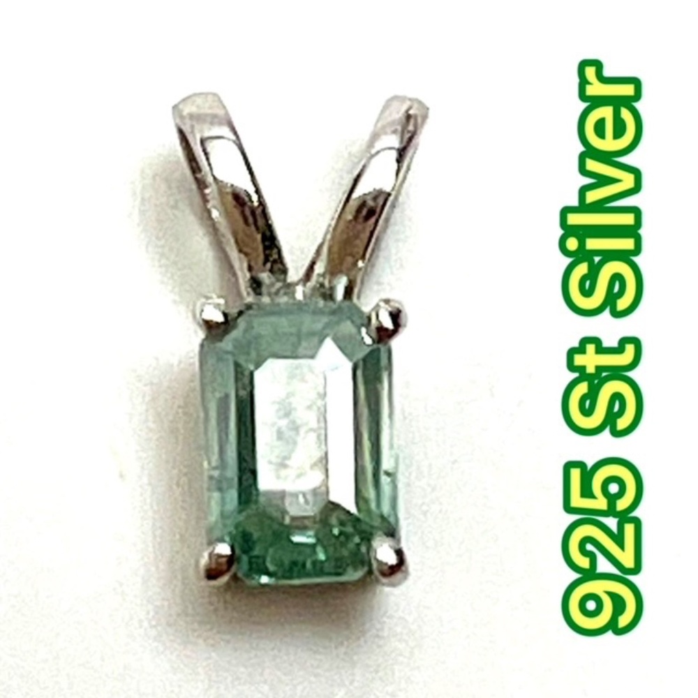 NWT 1,4 Ct BLUE-WHITE EMERALD CUT MOISANITE DIAMOND 925 ST SILVER PENDANT GIFT